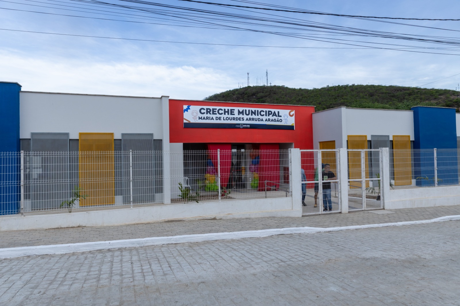 EDUCAÇÃO: Prefeito Helinho Aragão inaugura duas novas creches em Santa Cruz do Capibaribe